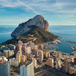 City break w Alicante za 674 PLN. Loty (z weekendem) z Gdańska i 3 noce w hotelu