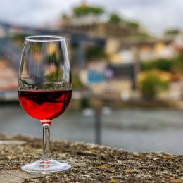 Spróbuj wina Porto w Porto! Loty z Krakowa + 4 noclegi w centrum za 855 PLN