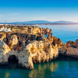 Algarve bez ograniczeń 🌅🚗 Loty + hotel + auto od 1273 PLN