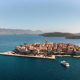 Odkryj Chorwację: Split i Korcula w jednej podróży za 511 PLN. Wylot z Katowic i prom