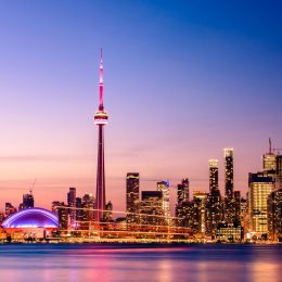 Kanada na wyciągnięcie ręki 🇨🇦 Loty do Toronto z 4 miast od 1661 PLN 🤯 Terminy również na majówkę 🔥