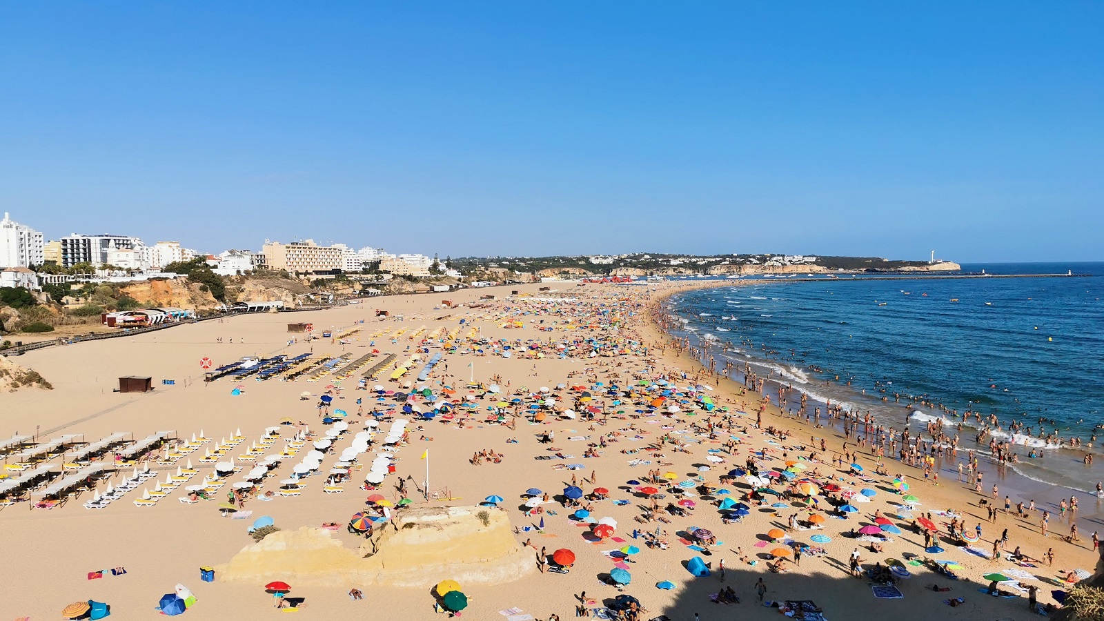 praia da rocha.jpg